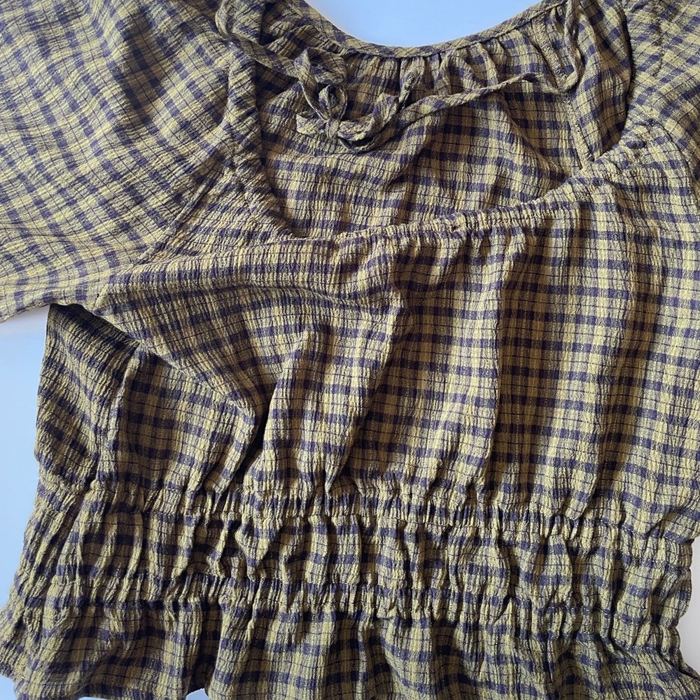 Tie-Back Cutout Top in Plaid - Picture 5 of 8